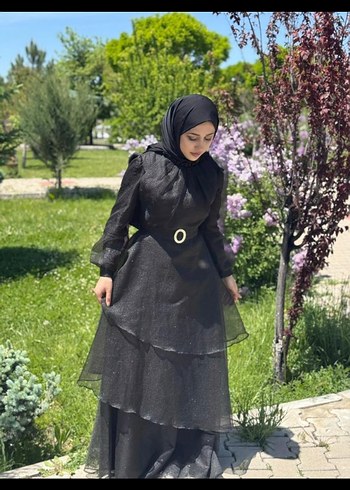 Uzun Kollu Siyah Katlı Uzun tesettür Abiye,1 kere giyildj