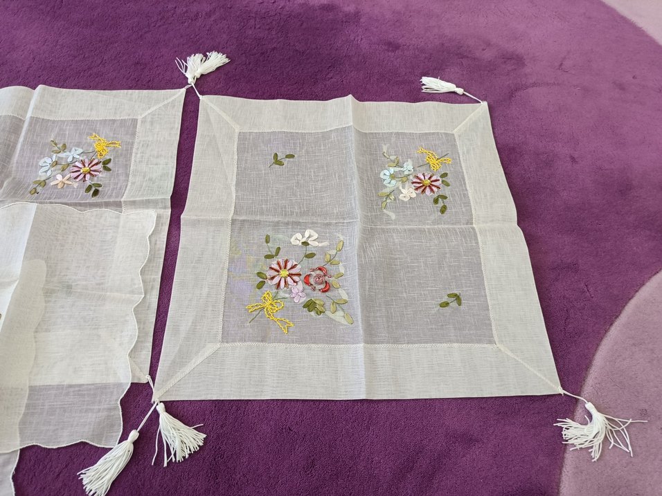 Nakışlı Vintage Beyaz Masa Örtüsü - Görsel 2