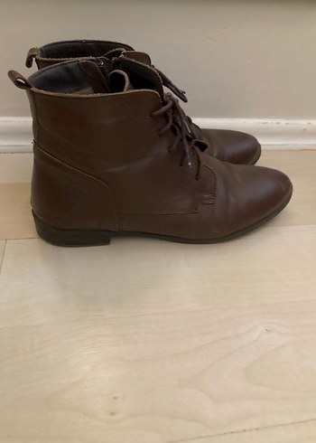 Kahverengi Deri Kadın Bot - Görsel 2