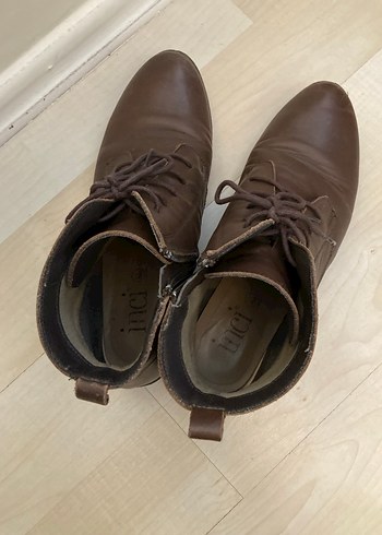 Kahverengi Deri Kadın Bot - Görsel 3