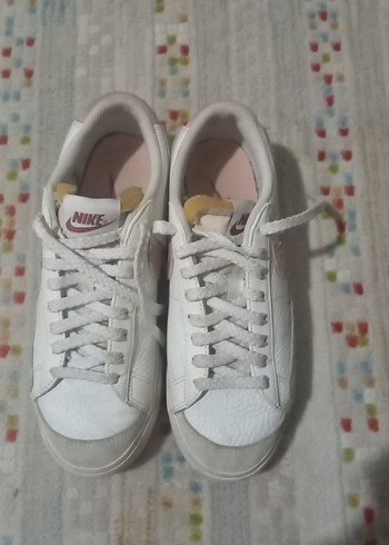 Nike Beyaz Kadın Spor Ayakkabı