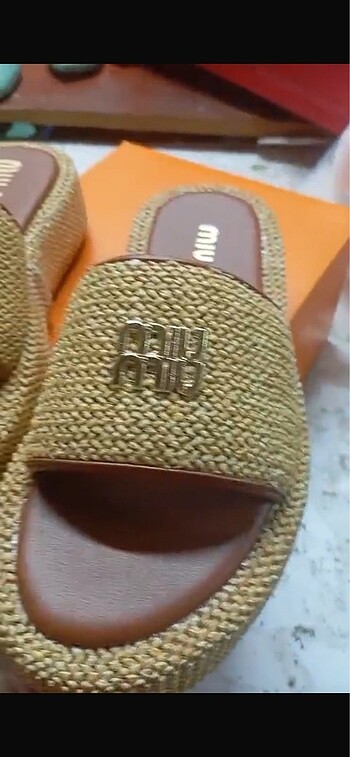 37 Beden MIU MIU HASIR TERLİK