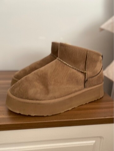 40 Beden Ugg bot