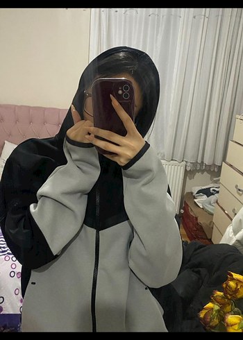 NİKE TECH - Görsel 2