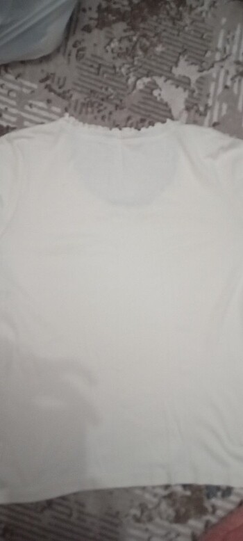 Beyaz kısa kollu tişört - Görsel 2