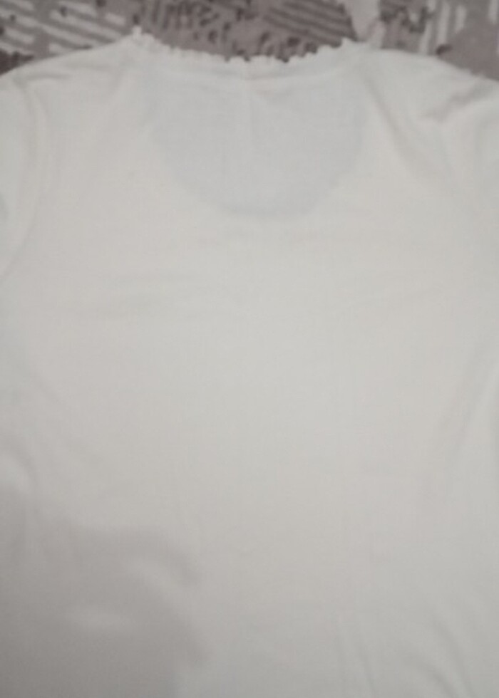 Beyaz kısa kollu tişört  - Görsel 2