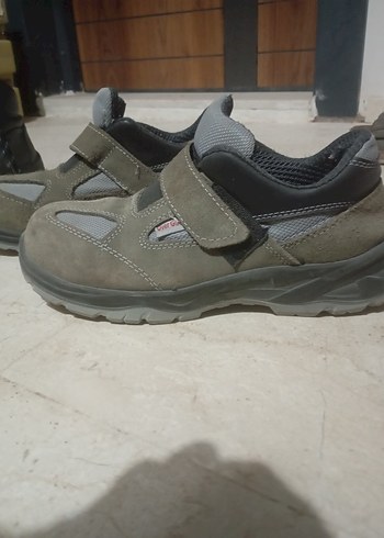 Gri Cırt Cırtlı İş Ayakkabısı - Görsel 4