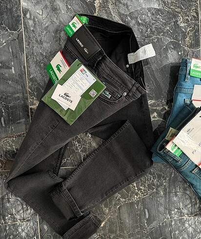 LACOSTE PANTOLON