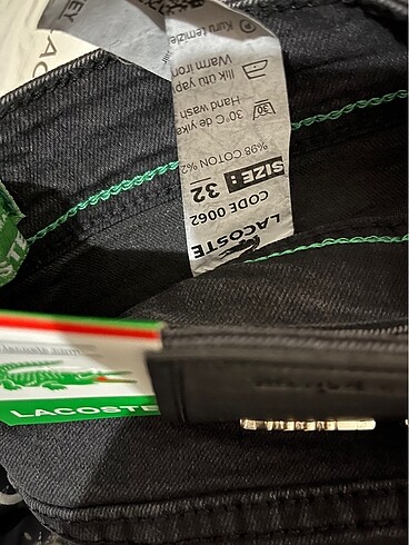 32 Beden siyah Renk LACOSTE PANTOLON
