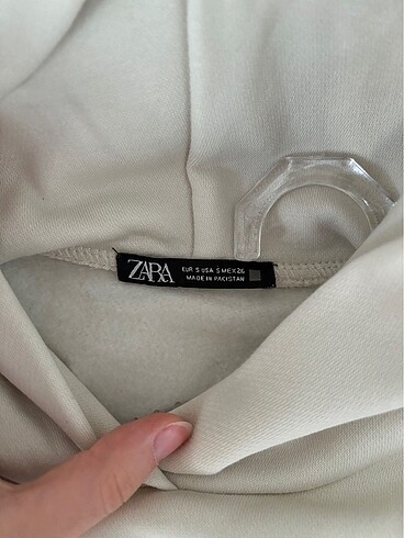 Zara sweat