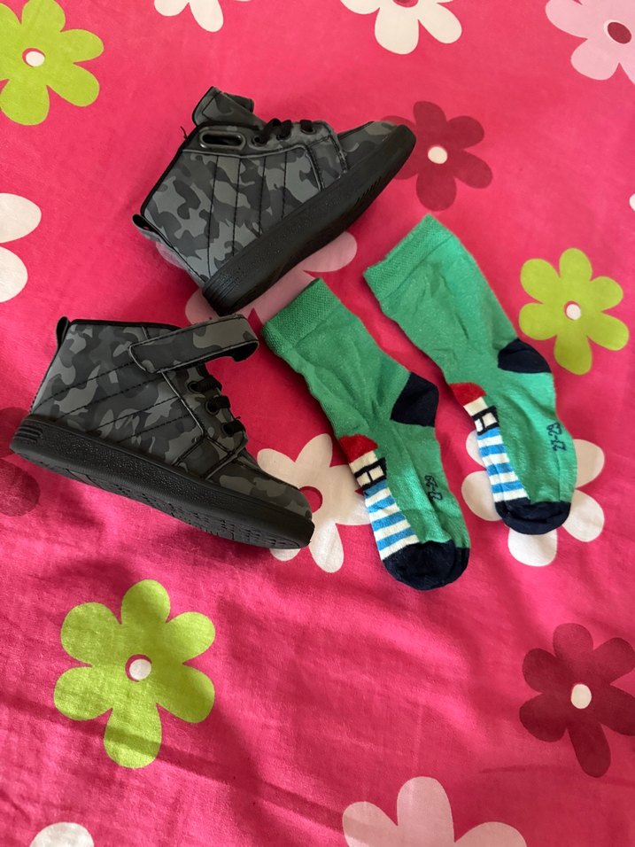 Erkek çoçuk bot - Görsel 2