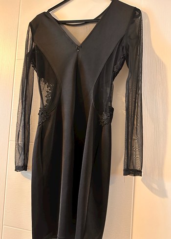 Uzun Kollu Siyah Dantel İşlemeli Gotik Elbise - Görsel 4