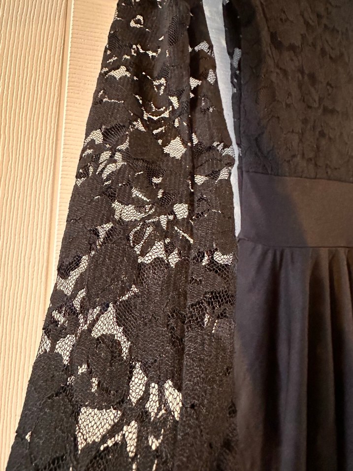 Uzun Kollu Siyah Dantel Gotik Elbise - Görsel 3