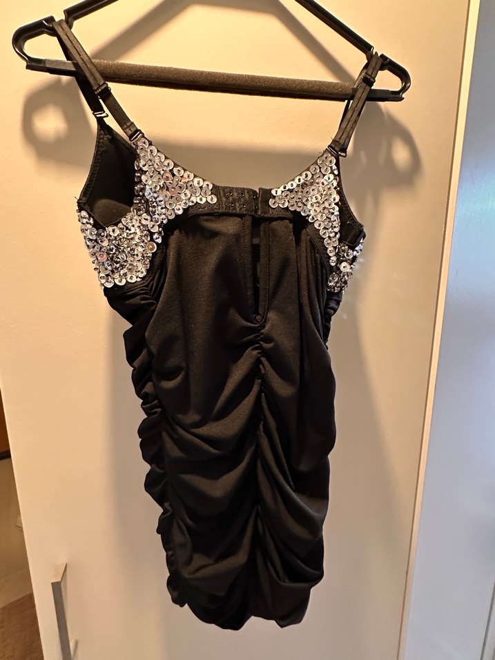 Payet Detaylı Mini Siyah Abiye Elbise - Görsel 3