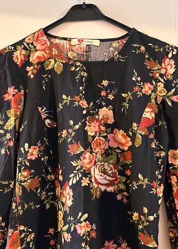 Çiçek Desenli V Yaka midi boy - Görsel 2