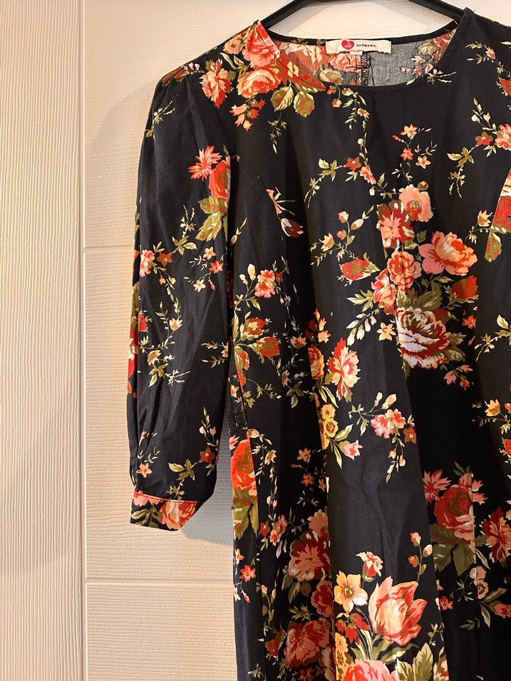 Çiçek Desenli V Yaka midi boy - Görsel 3