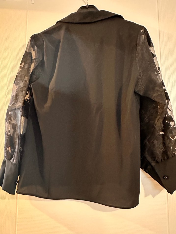 Siyah Düğmeli Uzun Kollu Kadın Gömlek - Görsel 2