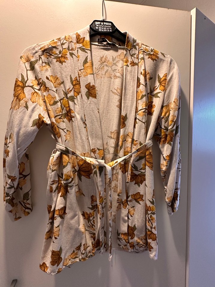 Bej Çiçek Desenli Uzun Keten Kimono - Görsel 3