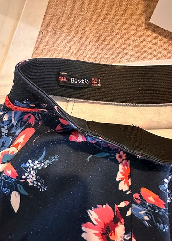 Çiçekli Pilili Midi Etek - Görsel 2