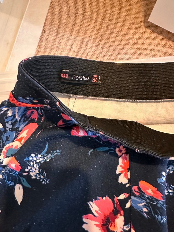 Çiçekli Pilili Midi Etek - Görsel 2