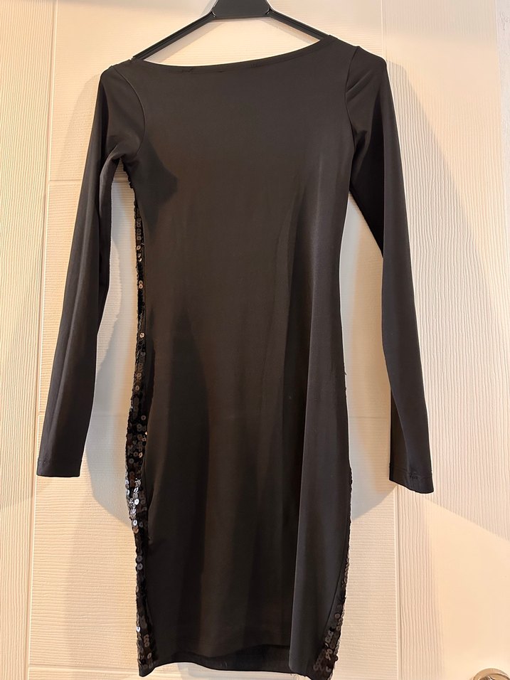 Siyah Pul İşlemeli Uzun Kollu Mini Elbise - Görsel 3