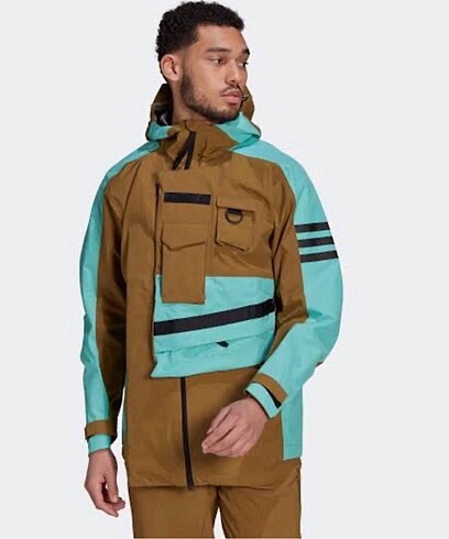 Adidas goretex yağmurluk