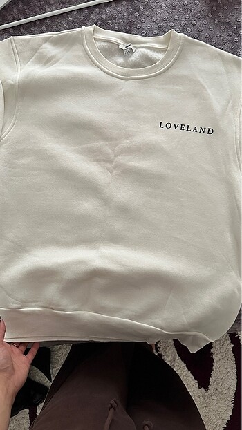 Sweatshirt