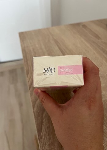Diğer MAD Kadın Parfümü 50 ml Çiçeksi Koku