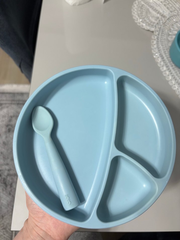 Bebek Bölmeli Mavi Tabak ve  kaşık kase  dahil 3 ürün taşta - Görsel 3