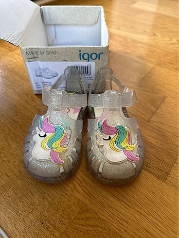 İgor sandalet unicornlu
