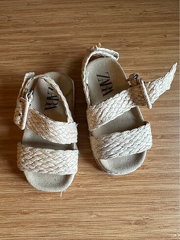 Zara Zara sandalet