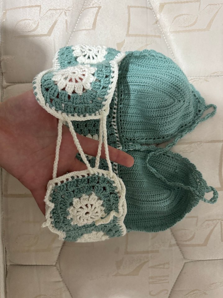 Turkuaz Dantel Detaylı Örgü Büstiyer - Görsel 3