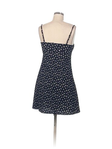 xs Beden H&M Kısa Elbise %70 İndirimli.