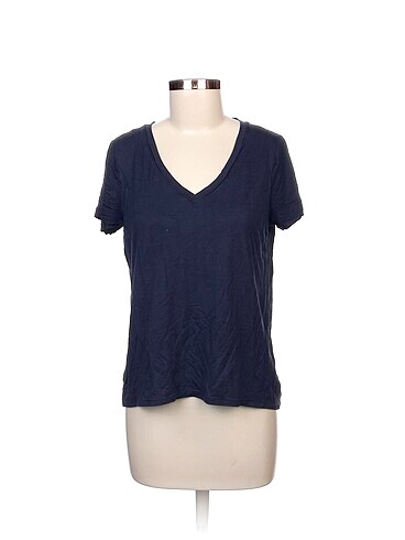 H&M T-shirt %70 İndirimli.