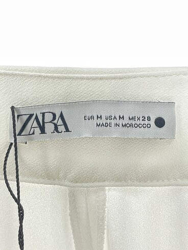 m Beden beyaz Renk Zara Düz Kesim %70 İndirimli.