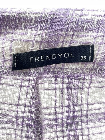 38 Beden mor Renk Trendyol & Milla Mini Şort %70 İndirimli.