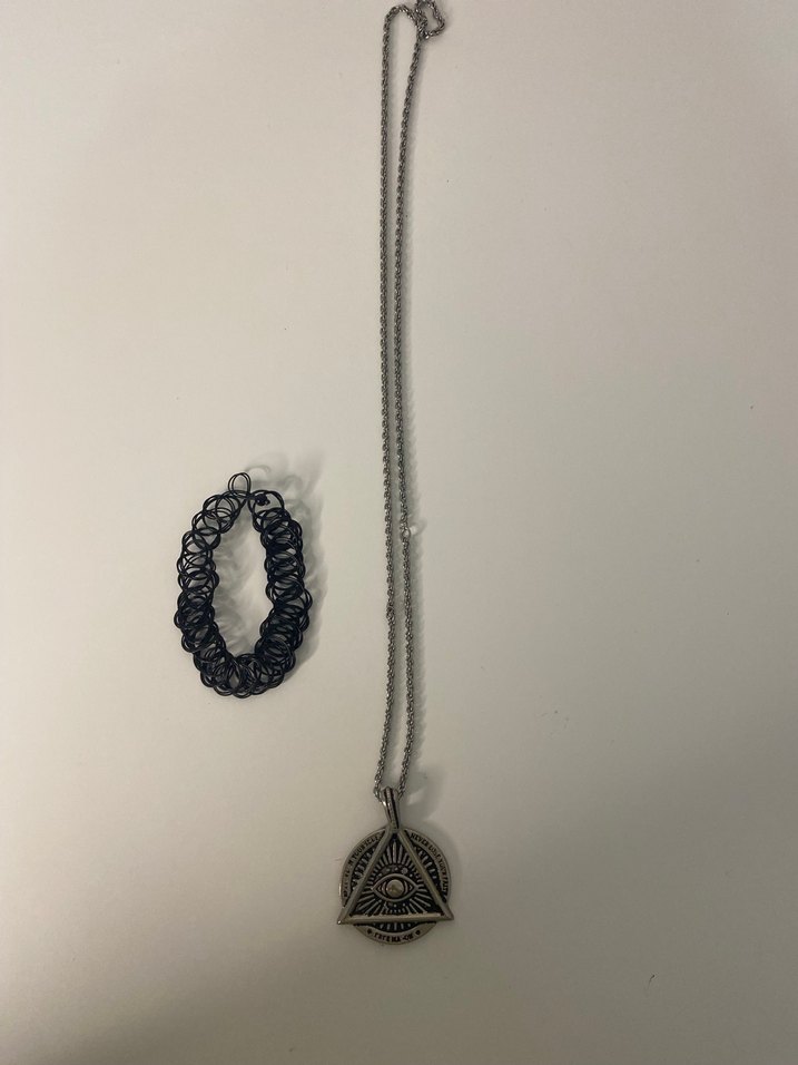 Gri Zincir Detaylı Yılan Desenli Uzun Kolye - Görsel 2