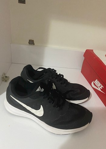 Orijinal Nike spor ayakkabı 39 numara - Görsel 3