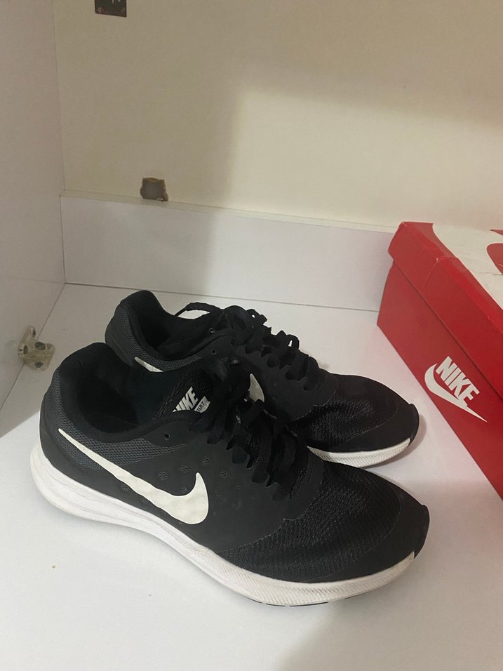 Orijinal Nike spor ayakkabı 39 numara - Görsel 3