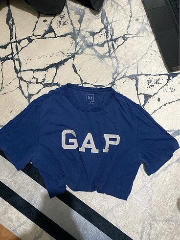 GAP tsirt