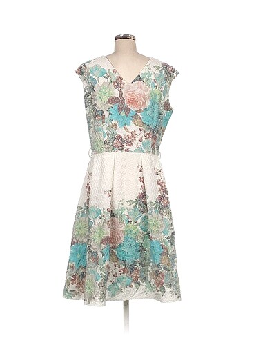 42 Beden Vintage Love Kısa Elbise %70 İndirimli.