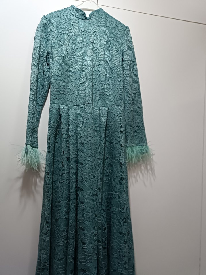 Uzun Tüy Detaylı Turkuaz Bohem Elbise - Görsel 2