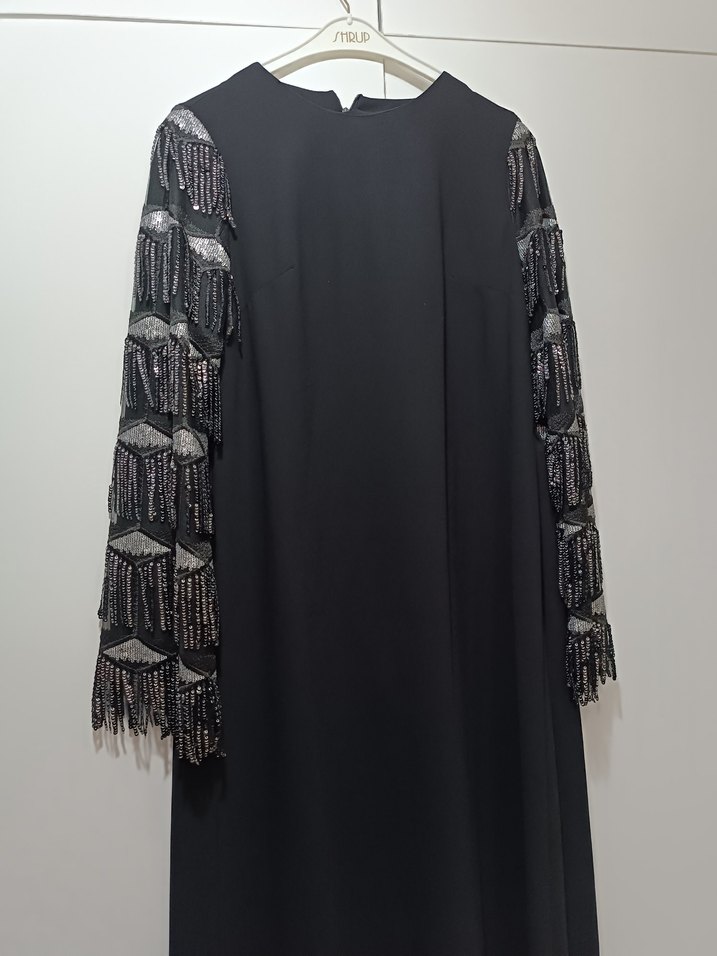 Püsküllü Siyah Uzun Kollu Gotik Elbise - Görsel 2