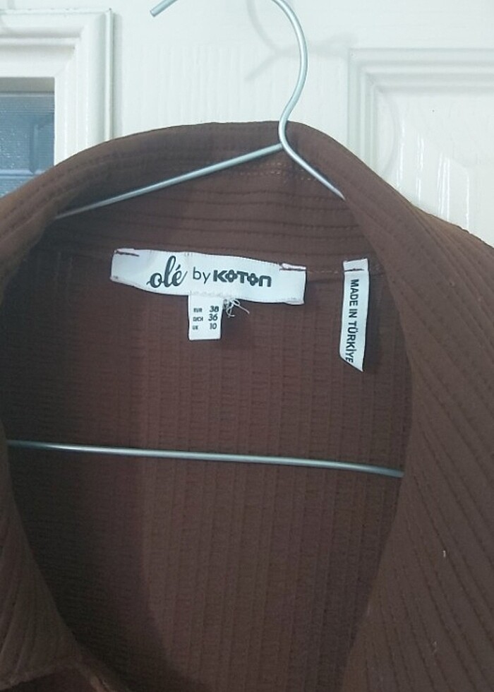 Kahverengi düğmeli gömlek  - Görsel 4
