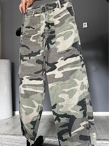 Bershka Pantolon