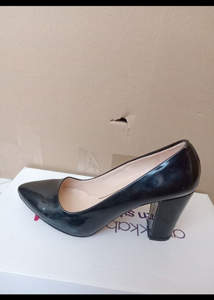 Kalın topuklu ayakkabı - Görsel 2