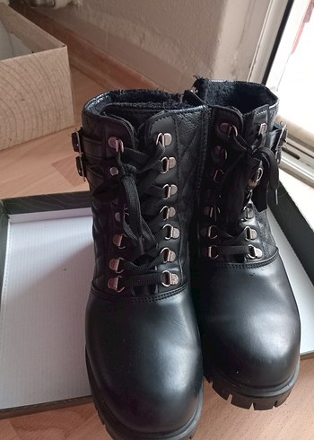 kadin bot - Görsel 3