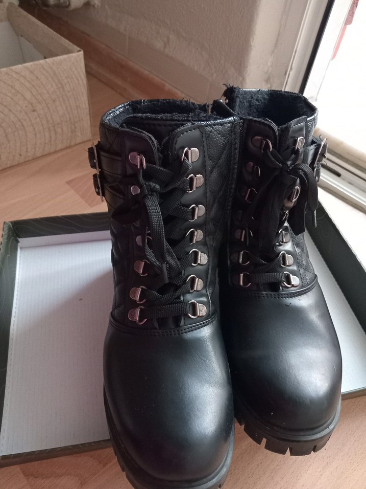 kadin bot - Görsel 3