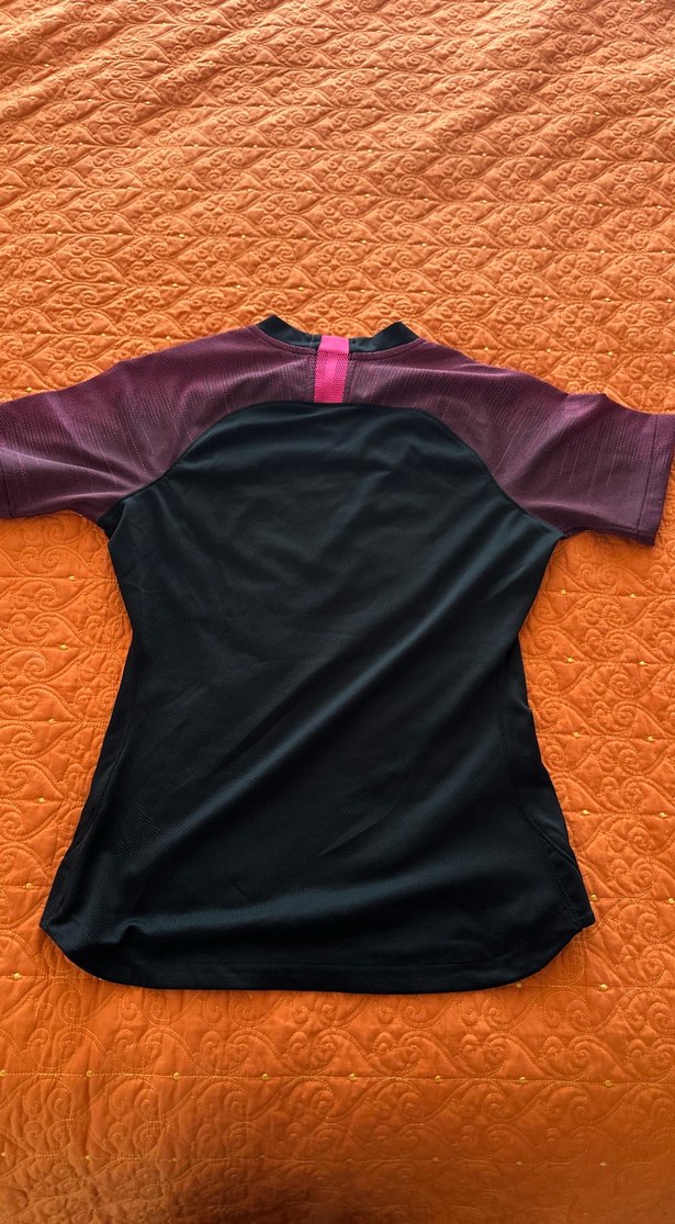 Siyah Kısa Kollu Spor Kadın Tişört - Görsel 2