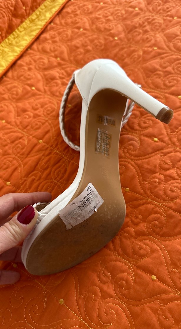 Beyaz Örgü Detaylı Kadın Topuklu Sandalet - Görsel 2